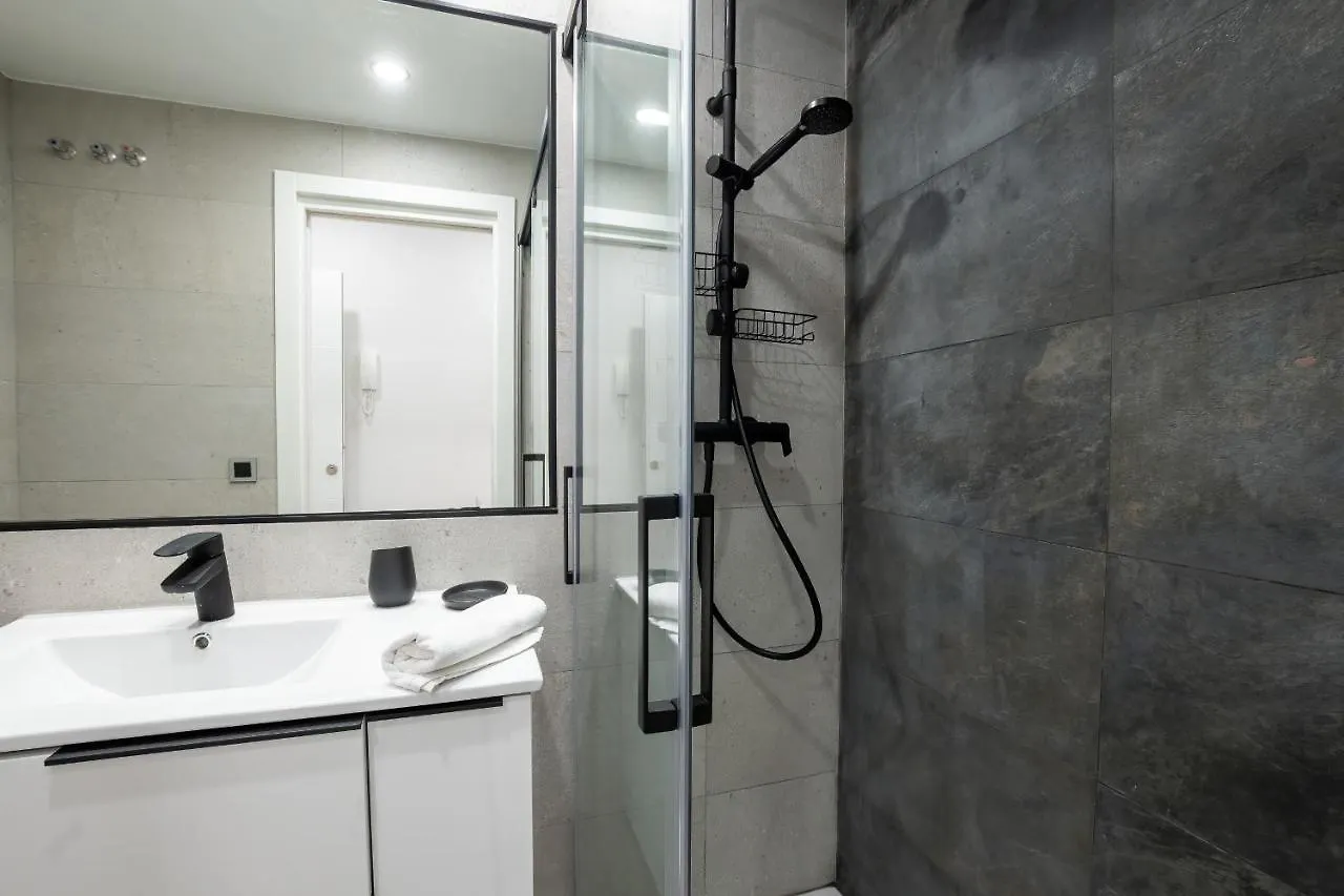 La Malagueta By Sharingco - Estudios Y Apartamentos Premium En Muelle Uno مالقة 0*,  إسبانيا
