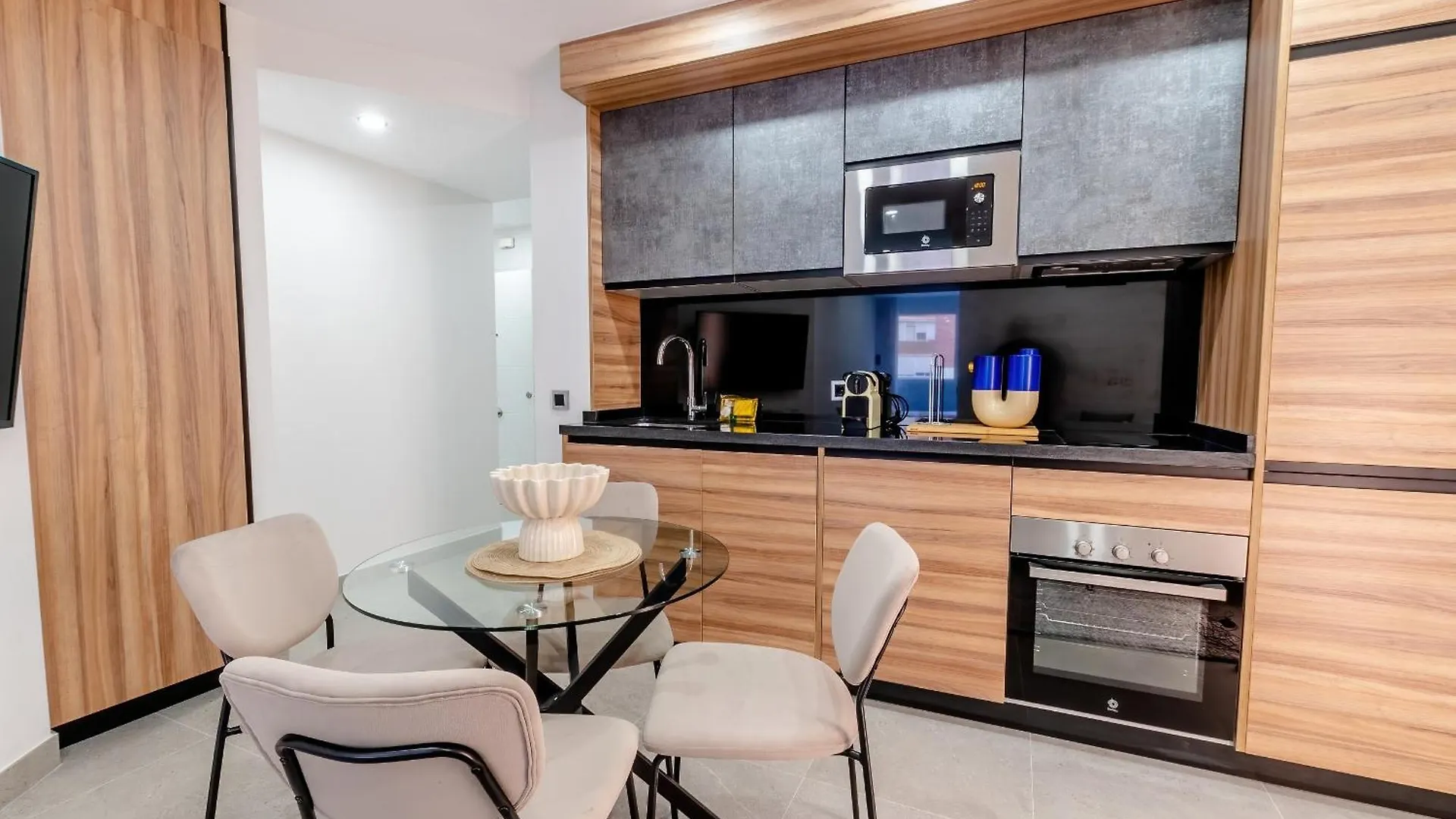 Appartement La Malagueta By Sharingco - Estudios Y Apartamentos Premium En Muelle Uno Málaga